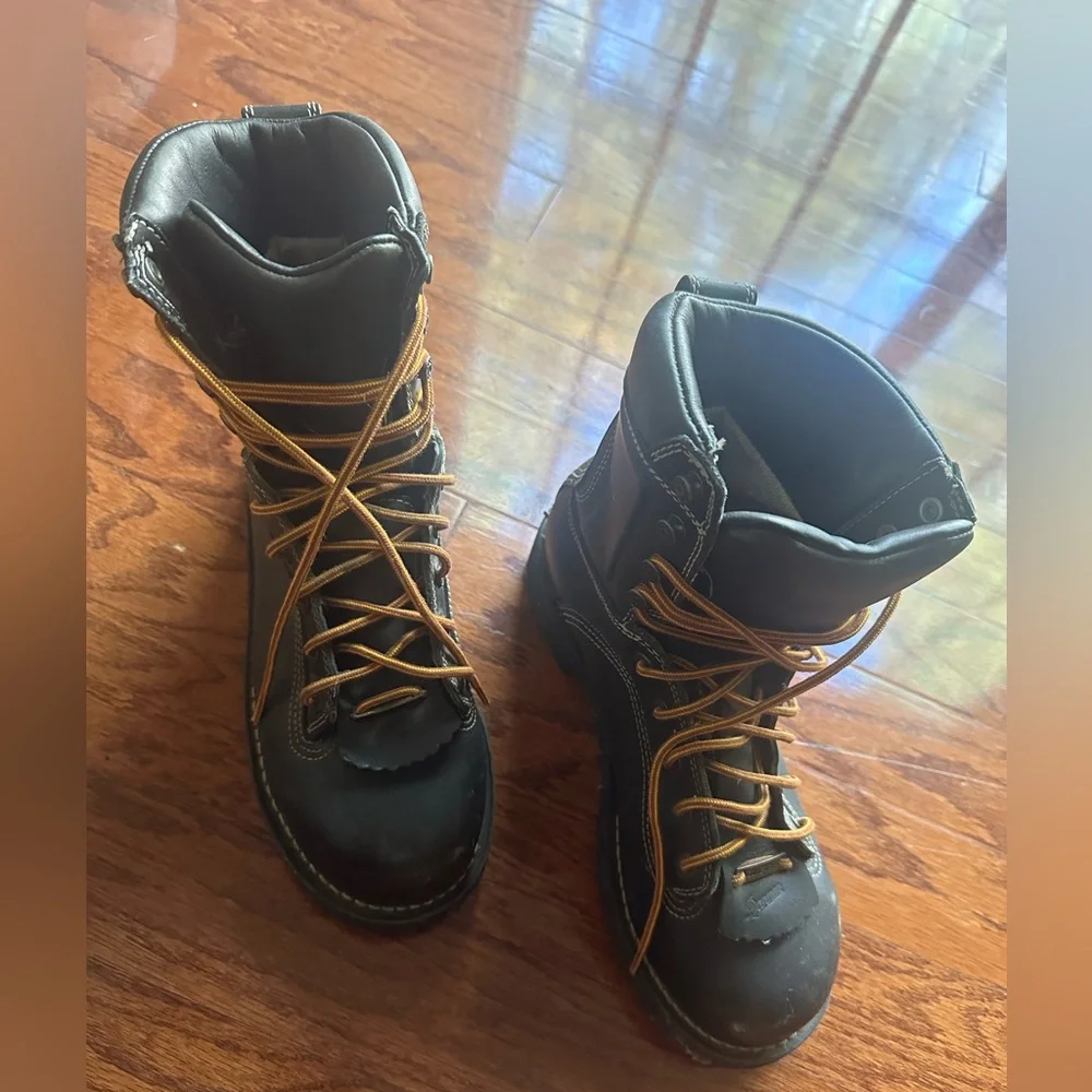 Danner Quarry USA Waterproof Work Boots for Men - Full-Grain Leather Size 9